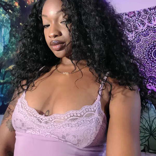nia_longlegsfree OnlyFans profile photo