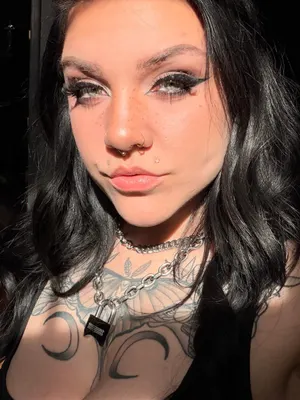 alleyswonderland OnlyFans