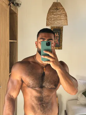 elyassorari OnlyFans
