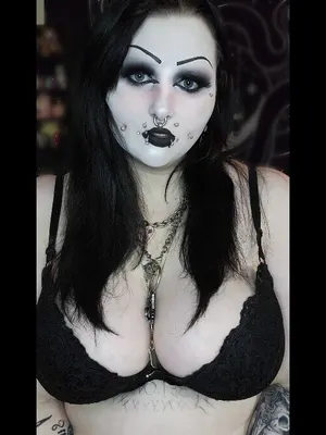 gothxbratx OnlyFans