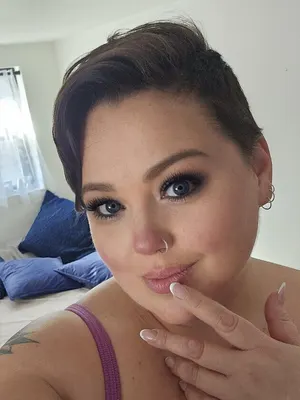 lushcurvylynn OnlyFans