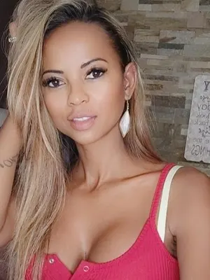 miiana_model OnlyFans