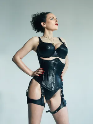 mistressblunt OnlyFans