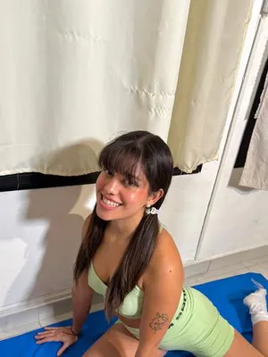 saralatinafree OnlyFans