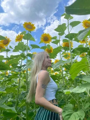 yourlesbianx OnlyFans